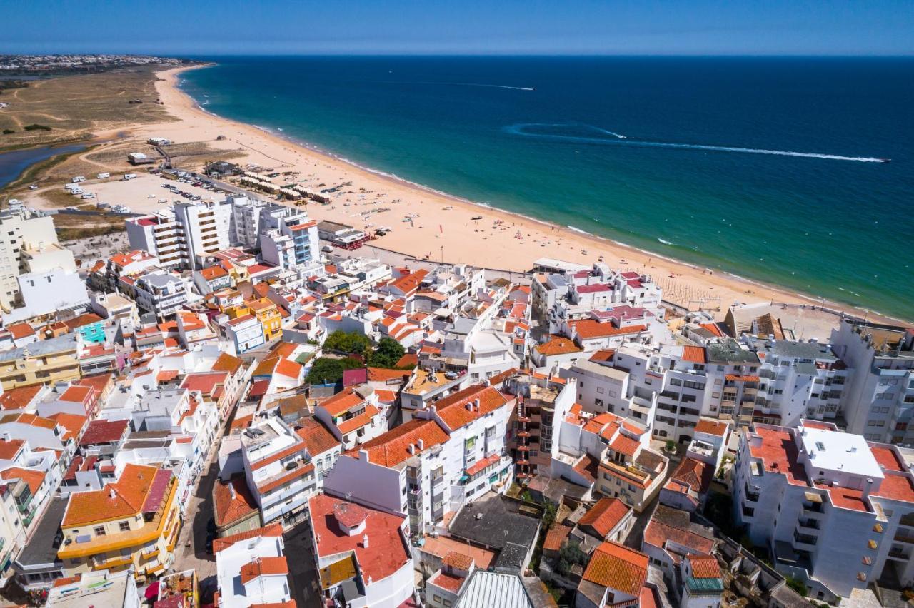 Apartamento Pe Na Areia, Armação de Pêra Екстериор снимка